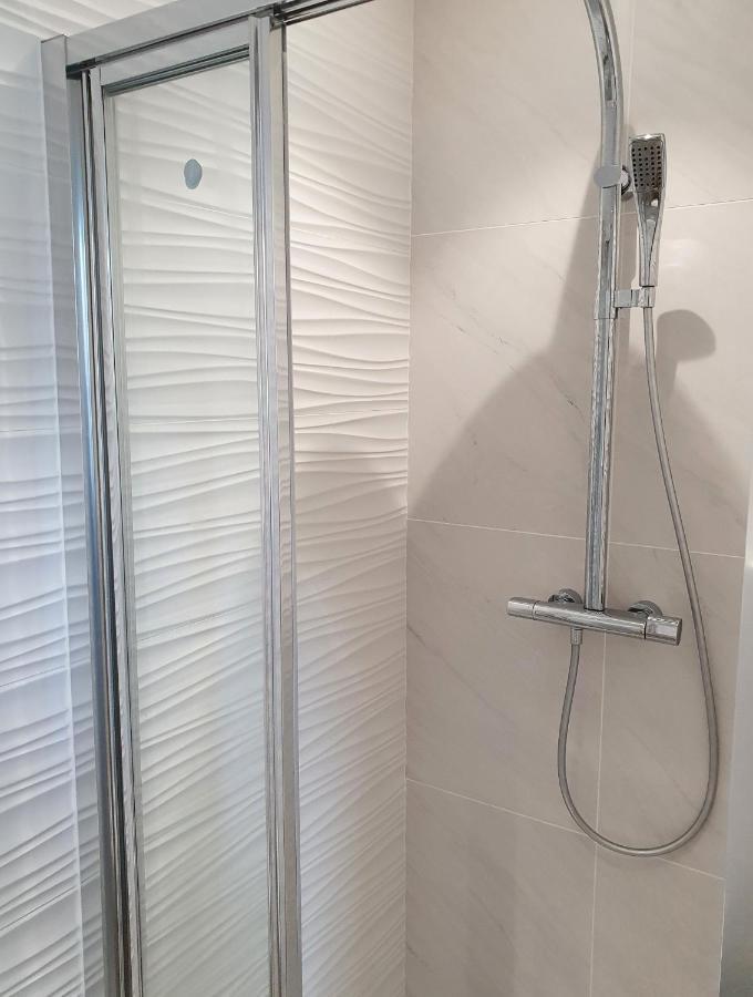 Exigehome - Chambre D'Hote Avec Jacuzzi Et Jardin Paysage, Partage Orgeval  Exterior foto