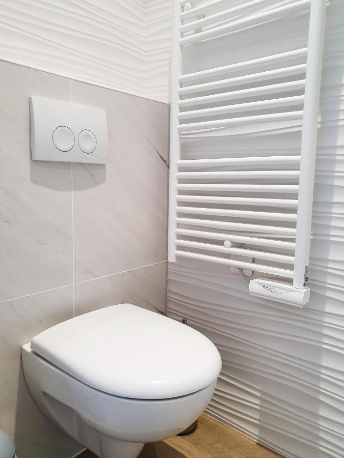 Exigehome - Chambre D'Hote Avec Jacuzzi Et Jardin Paysage, Partage Orgeval  Exterior foto